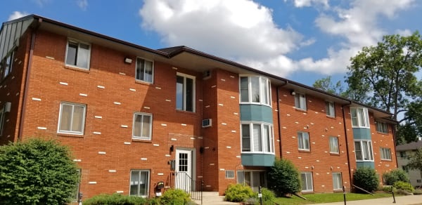 Richfield Square Apartments property